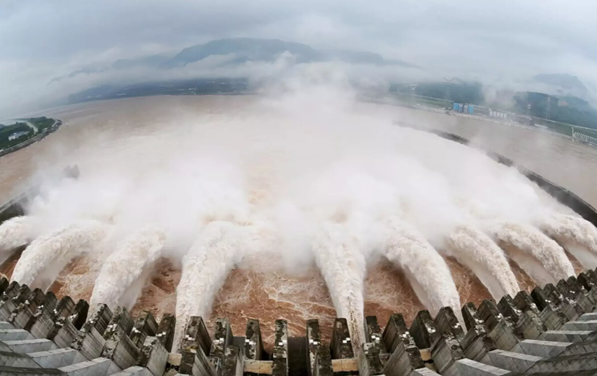 China não aprendeu a lição: depois de alterar a rotação da Terra com uma de suas construções, vão construir uma ainda maior