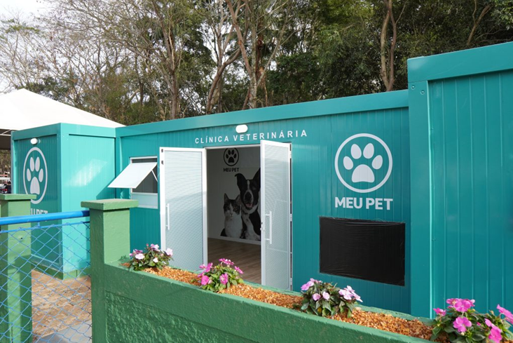 Governo de SP amplia rede de atendimento veterinário com novos pet contêineres no interior